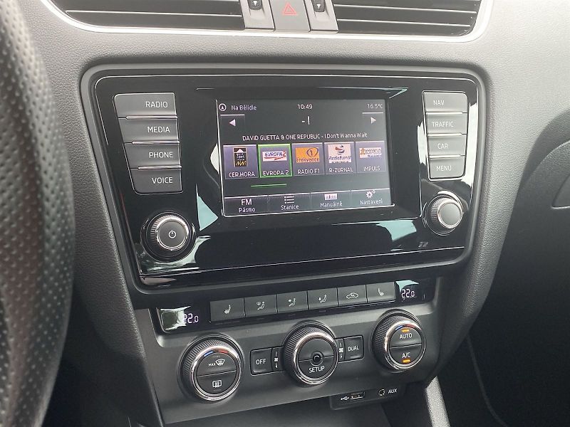 Škoda Octavia (2015) 2.0 TDI Elegance - fotka 11 z 30