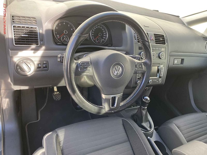 Volkswagen Touran (2014) 1.2 TSi, CUP, navi - fotka 12 z 19
