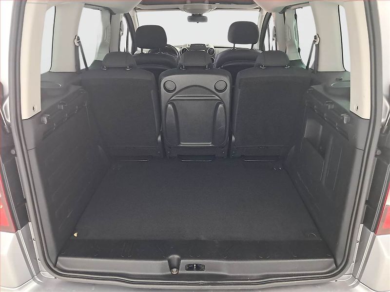 Peugeot Partner (2017) Outdoor 1.6 BlueHDi, 5Míst, ČR - fotka 13 z 14