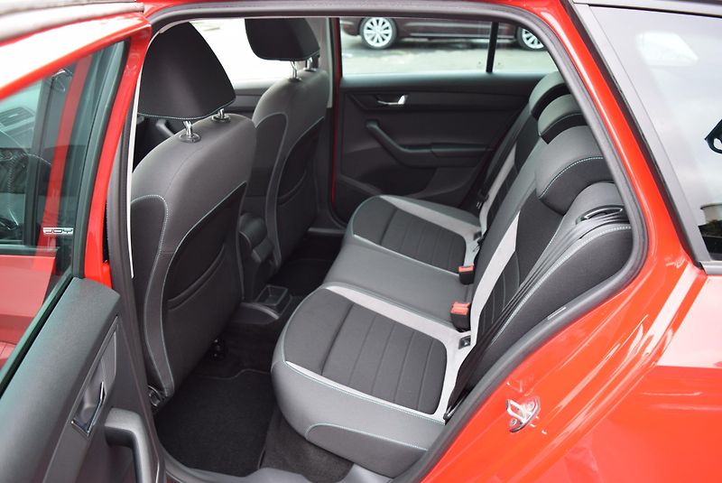 Škoda Fabia (2016) 1.2TSI 66kw AMBITION TAŽN APP  - fotka 15 z 49