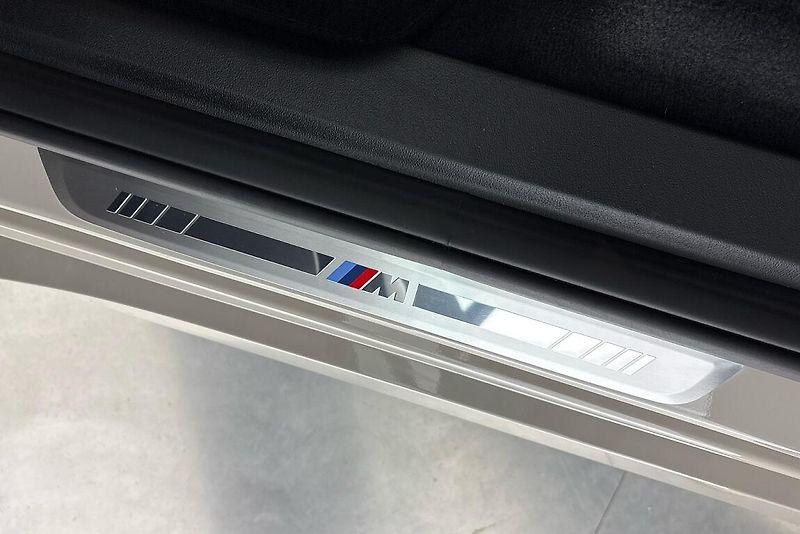 BMW X3 xDrive40d - fotka 17 z 25