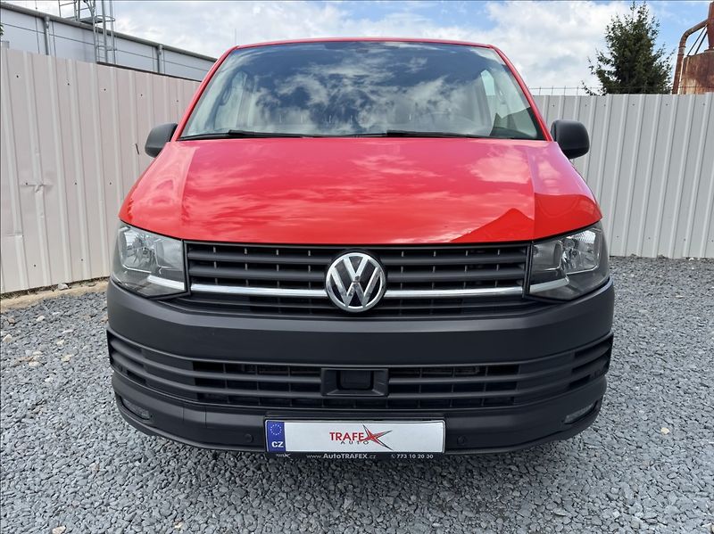 Volkswagen Transporter 2,0 TDI DSG LONG DPH 1.maj. ČR - fotka 2 z 50