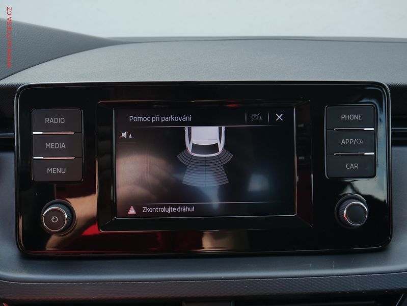 Škoda Scala (2019) 1.0 TSi, ČR, Ambition - fotka 18 z 22