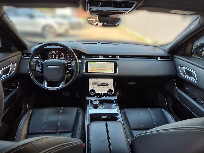 Land Rover Range Rover Velar 3,0 D300 AWD - fotka 10 z 20