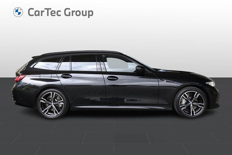 BMW Řada 3 330i xDrive Touring - fotka 7 z 24