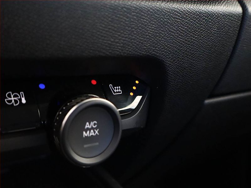 Citroën C4 X (2024) 1.2 PureTech, Automat, ČR - fotka 17 z 18