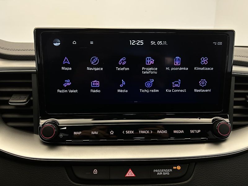 Kia Ceed 1.5 T-GDi GPF TOP (2025) - fotka 9 z 23