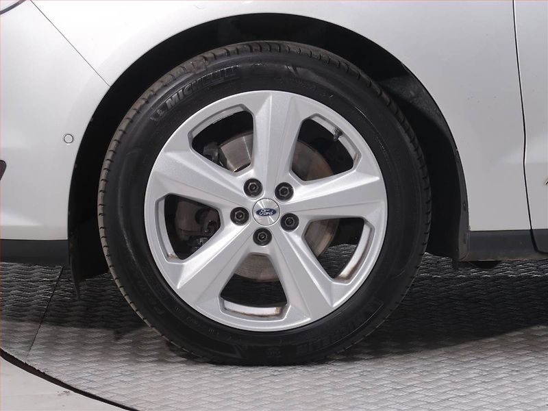Ford Galaxy (2019) Titanium 2.0 EcoBlue, 4X4 - fotka 15 z 23
