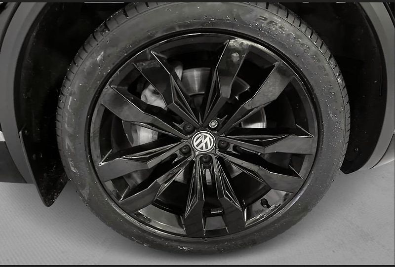 Volkswagen Touareg 3.0 V6 TSI AWD Pano  - fotka 11 z 20