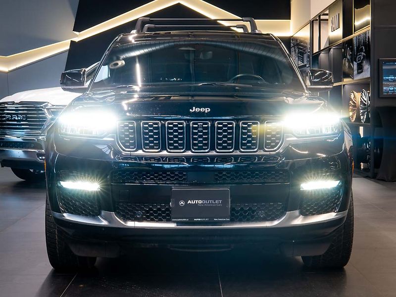 Jeep Grand Cherokee (2021) 5.7 Summit Reserve L V8 HeadUp - fotka 12 z 46