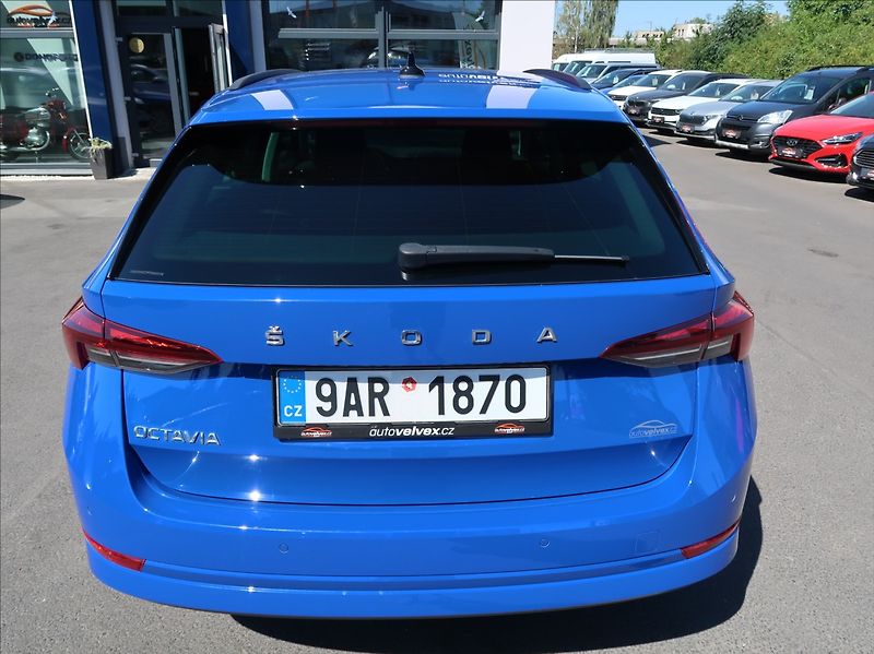 Škoda Octavia 2,0 TDi,110kW,DSG,Serv.k.,DPH - fotka 8 z 28
