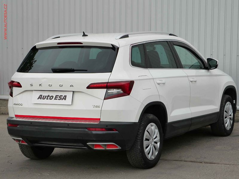 Škoda Karoq (2020) 2.0 TDi, ČR, Style, LED, navi - fotka 4 z 26