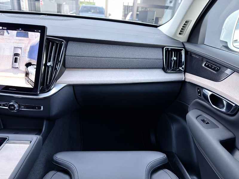 Volvo XC90 T8 AWD RECH. PLUS BRIGHT +kola - fotka 21 z 58