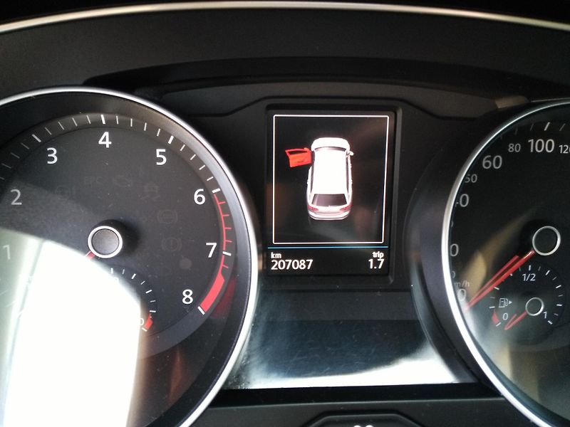 Volkswagen Passat 1,4 TSI  /110 kW/  - fotka 21 z 45