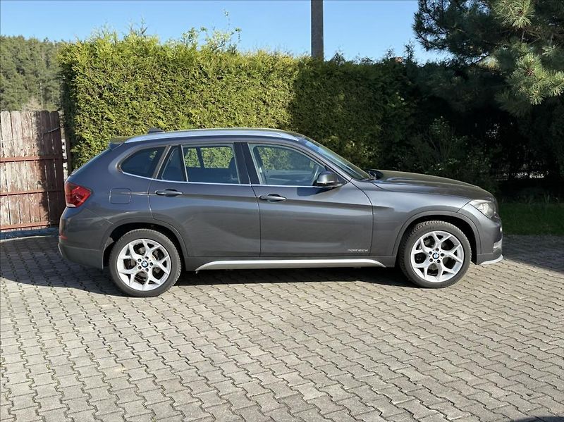 BMW X1 2,0 20d xDrive NAVI XENON - fotka 9 z 37