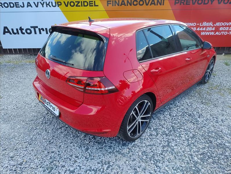 Volkswagen Golf 2,0 TDI GTD  DSG Panorama - fotka 3 z 24