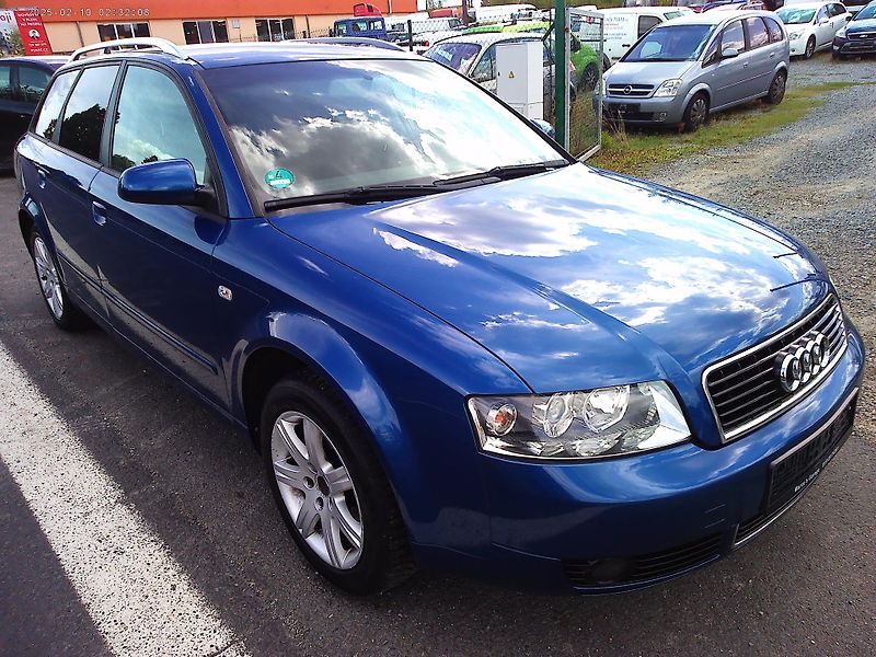 Audi A4 Avant 2.0 FSi, Servisní kniha - fotka 8 z 23