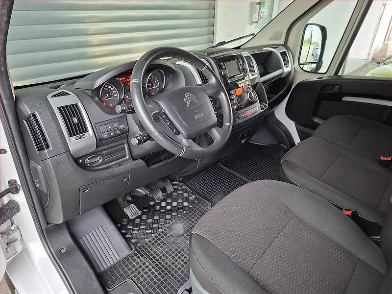 Citroën Jumper (2022) 2.2 BlueHDi, L3H2, 13m3, 1.0t - fotka 7 z 17