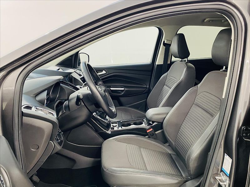 Ford Kuga 1,5 EcoBoost 110kW Titanium - fotka 5 z 25