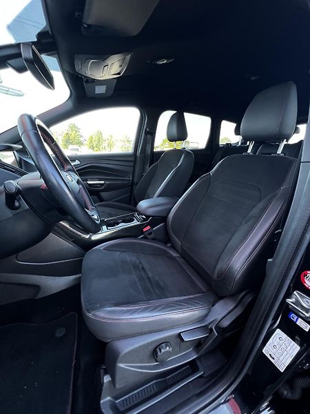 Ford Kuga 1.5 EcoBoost ST Line TZ - fotka 6 z 24