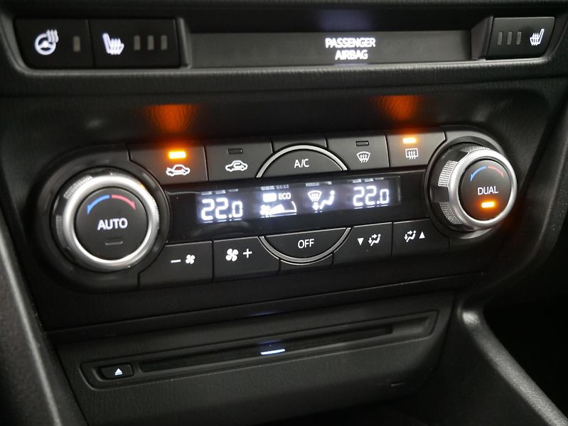Mazda 3 - fotka 24 z 29