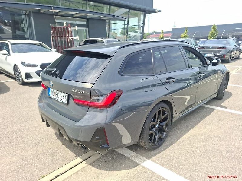BMW Řada 3 330d xDrive Touring - fotka 5 z 22