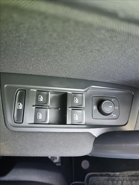 Volkswagen Tiguan Allspace 2,0 ALLSPACE TDi 110kW DSG ACC - fotka 26 z 40