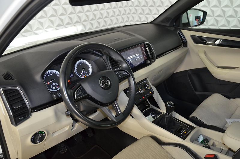 Škoda Karoq (2019) 1.6TDI 85 Style - fotka 9 z 19