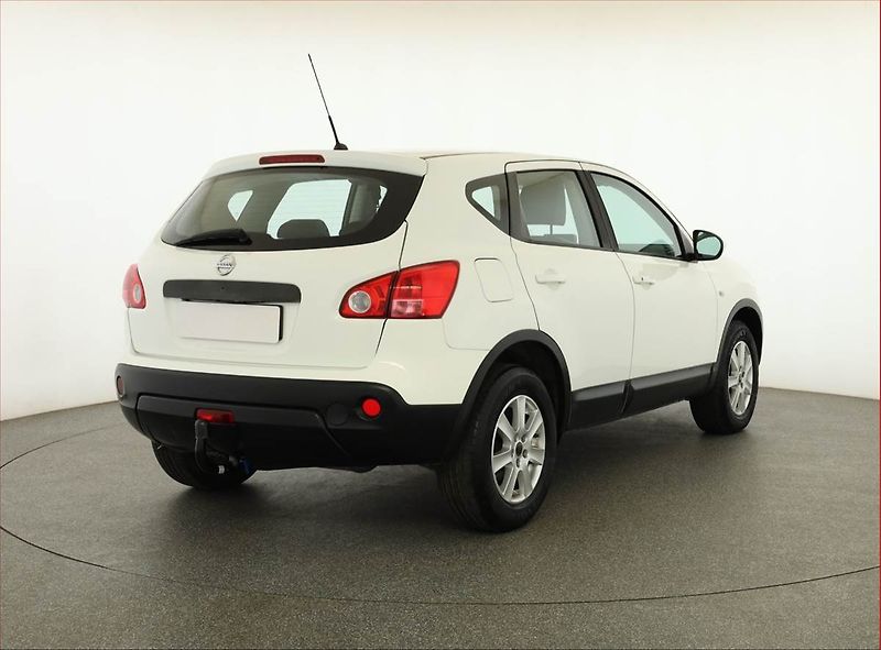 Nissan Qashqai (2008) 2.0 dCi, 4X4, Automat, Navi - fotka 5 z 20