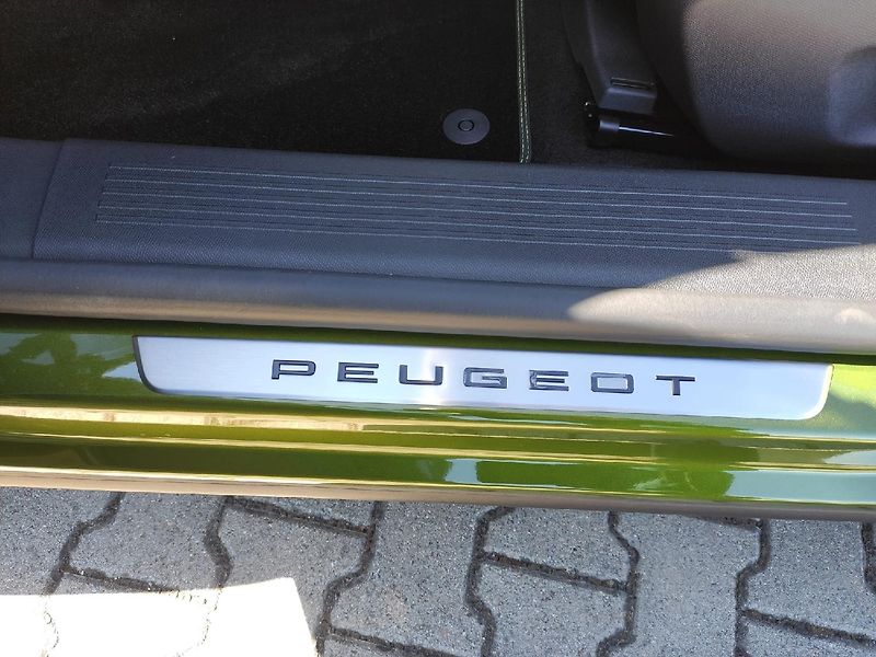 Peugeot 408 (2026) GT PLUG-IN HYBRID 240k AUT 7  - fotka 34 z 35