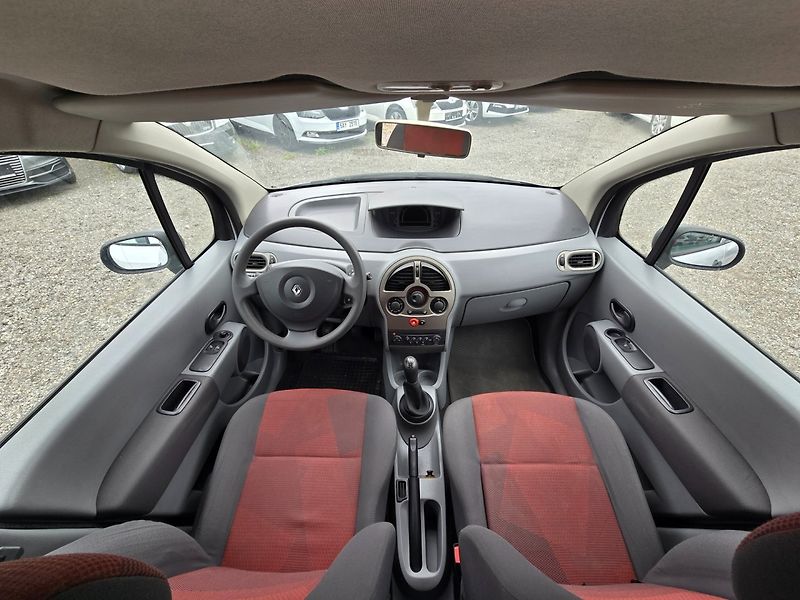 Renault Modus (2007) 1.2 55KW klima 2 - fotka 13 z 23