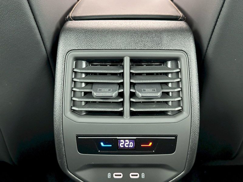 Cupra Leon (2026) ST 2.0 TSI 150kW 4x4 DSG - fotka 25 z 30