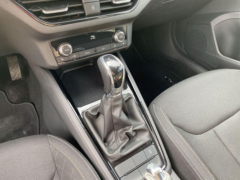 Škoda Scala (2023) 1.0 TSI DSG Ambition - fotka 22 z 28