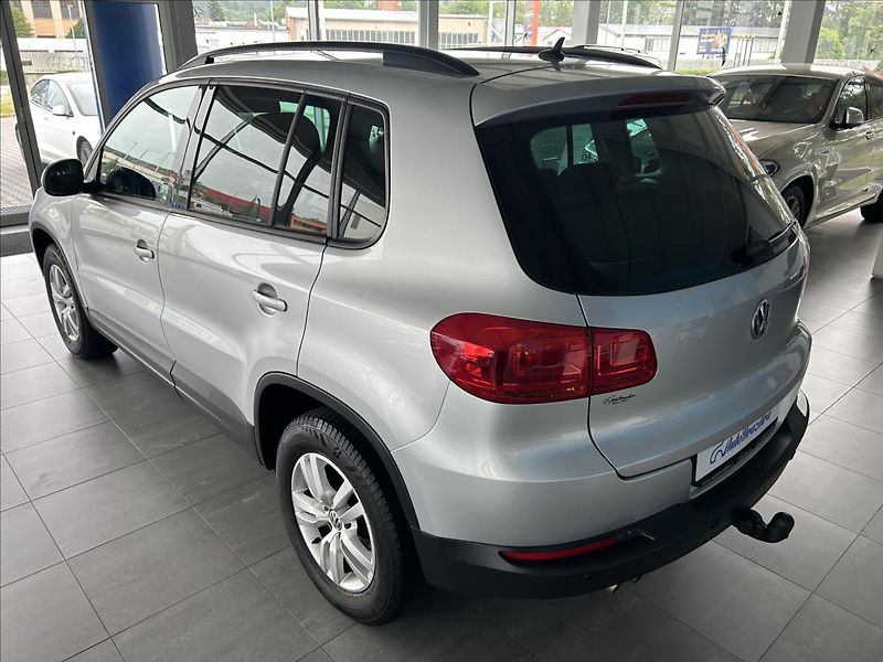 Volkswagen Tiguan 2,0   TDI,1.MAJ,SERVISKA,TAŽNÉ - fotka 4 z 22