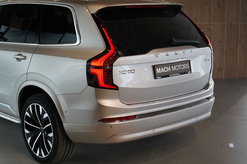 Volvo XC90 T8 AWD PLUS, Ventilace, 360° - fotka 16 z 48