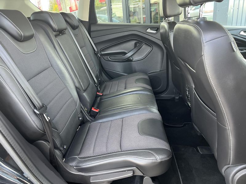 Ford Kuga 2.0TDCi 4x4 TEMPOMAT KLIMA ALU - fotka 29 z 41