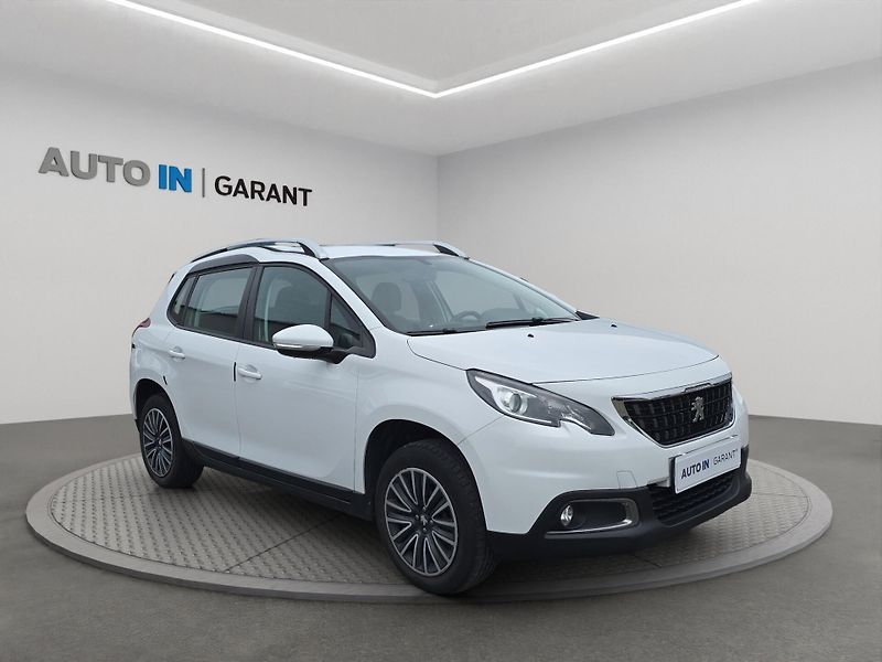 Peugeot 2008 (2018) 1.2i 61kW, Aut. klima, ČR, Taž - fotka 3 z 24