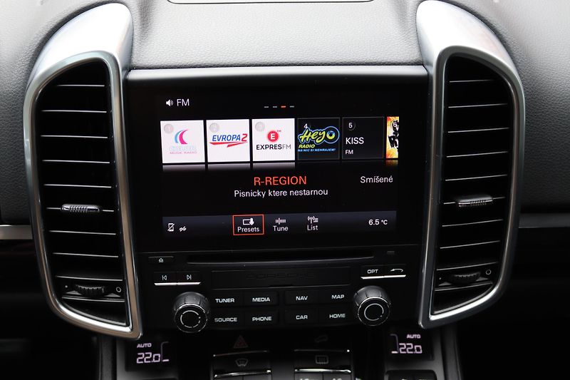 Porsche Cayenne S DIESEL 4.2 V8 283kW 4X4 DPH - fotka 31 z 50