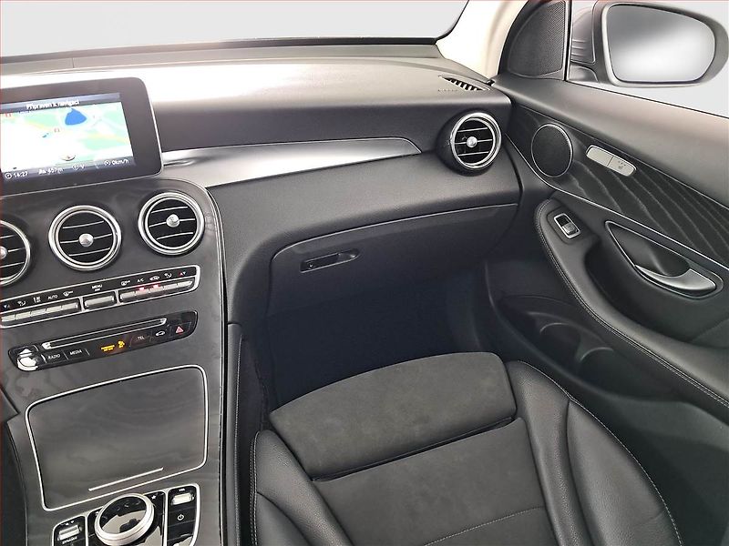 Mercedes-Benz GLC (2016) 220 d 4MATIC - fotka 8 z 23