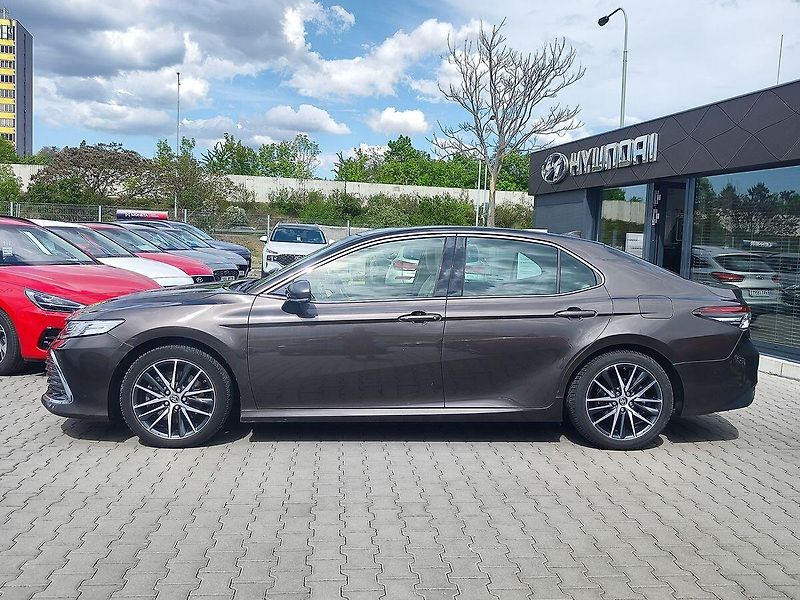 Toyota Camry 2.5 HEV/160kW Executive e-CVT - fotka 8 z 35