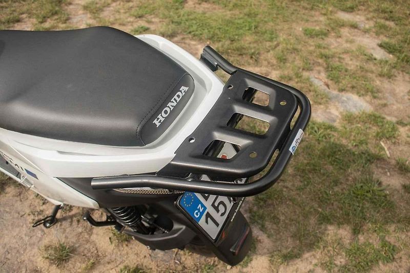 test elektroskútr Honda EM1 e: