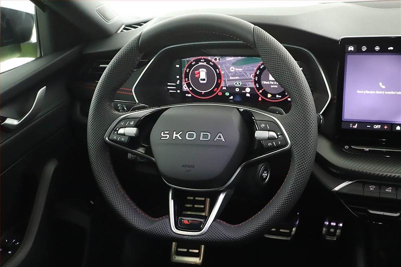 Škoda Octavia (2025) RS 2.0 TSI, ACC, Matrix - fotka 8 z 18