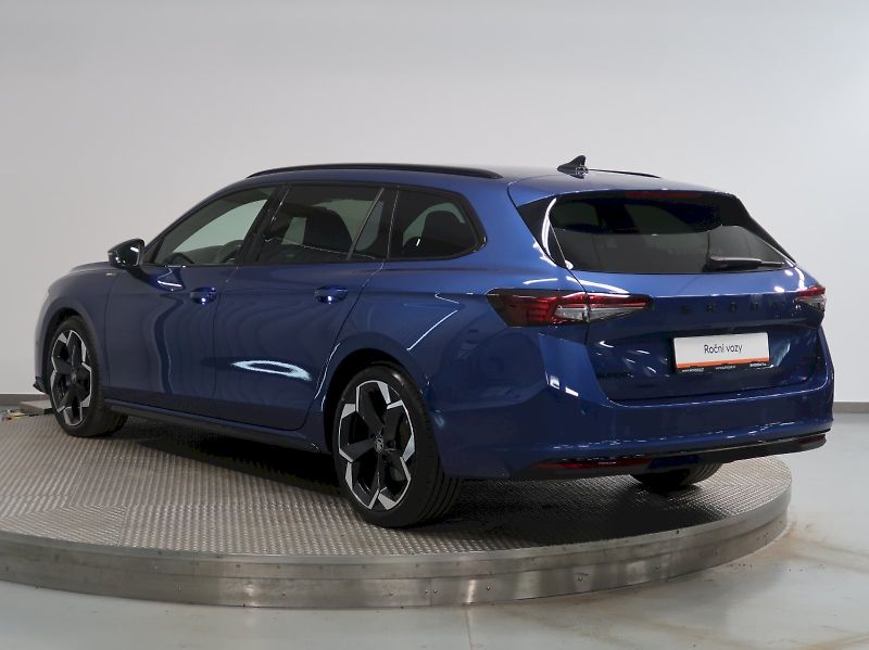 Škoda Superb (2025) SPORTLINE 2.0TDI 142KW 4x4 DSG - fotka 7 z 45