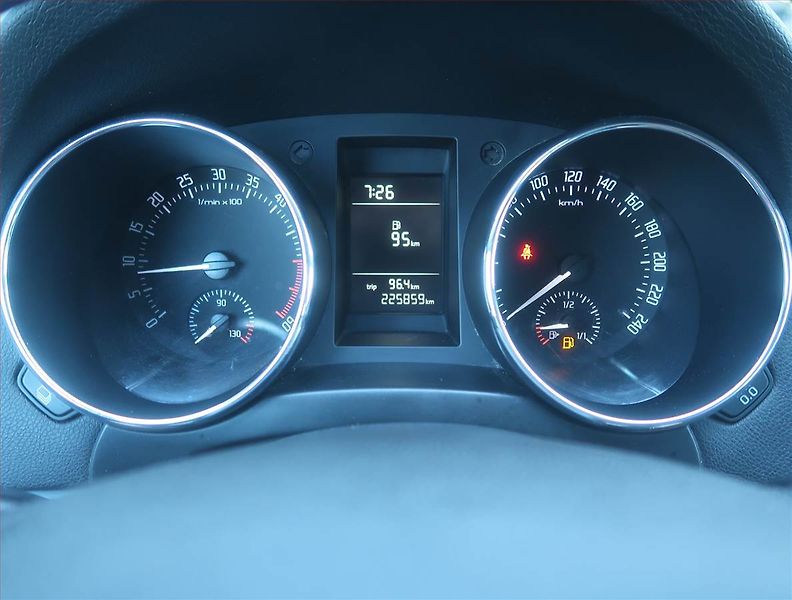 Škoda Yeti (2011) 2.0 TDI - fotka 11 z 14