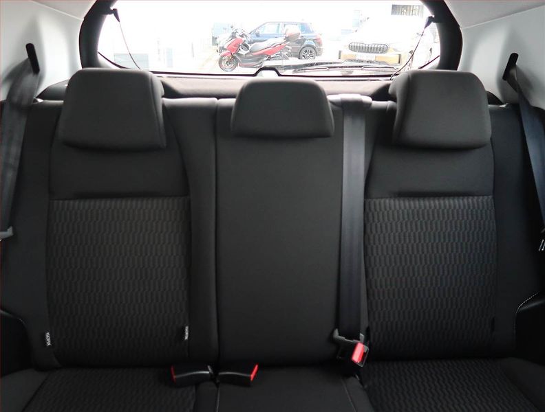 Peugeot 208 (2017) 1.6 BlueHDi, Serv.kniha - fotka 10 z 16