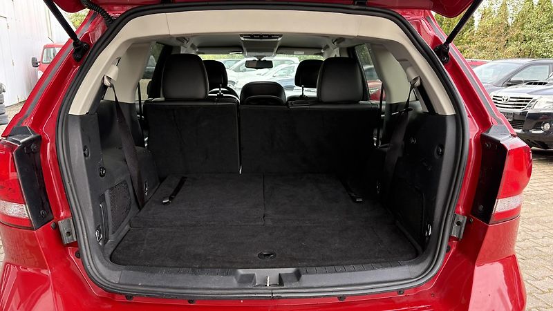 Fiat Freemont 2.0 M-jet 170k Black Code - fotka 14 z 17