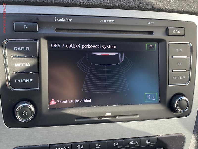 Škoda Octavia (2011) 2.0TSi, RS, xenon - fotka 16 z 16