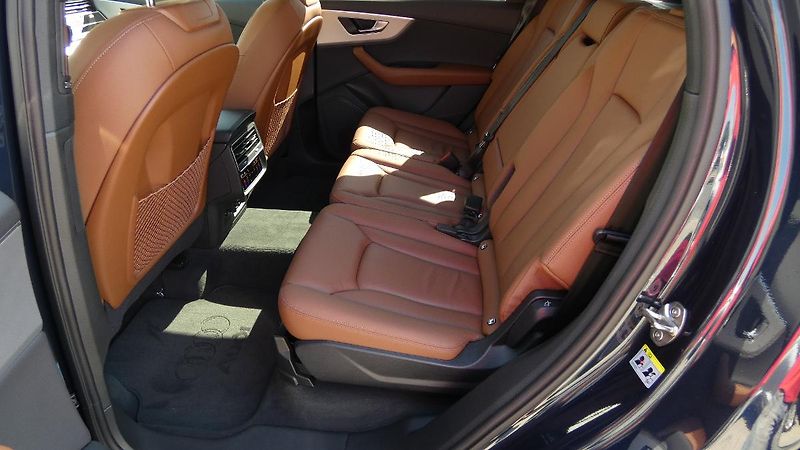 Audi Q7 45 TDI quattro tiptronic - fotka 21 z 27