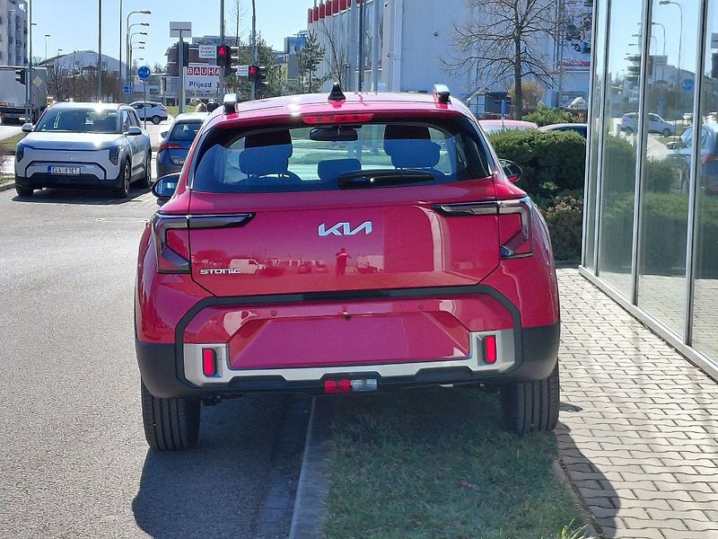 Kia Stonic Spin 1,0 T-GDi GPF 7DCT 74kW/1 - fotka 7 z 11