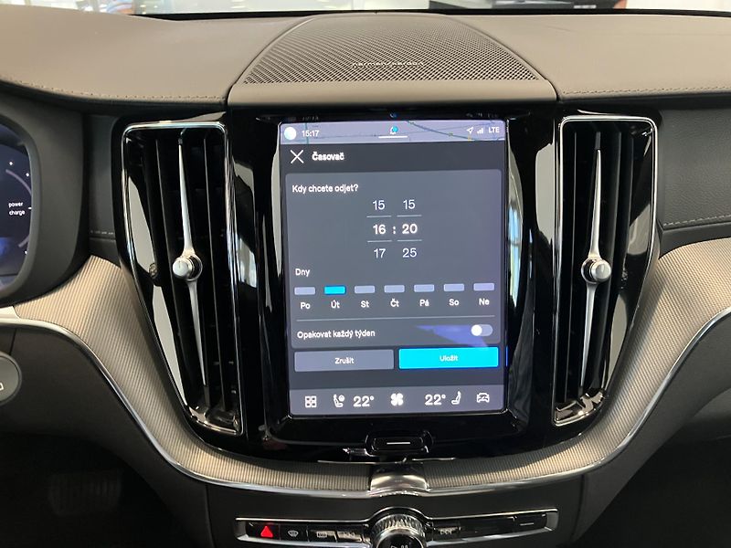Volvo XC60 T8 eAWD Ultimate Dark - fotka 42 z 54